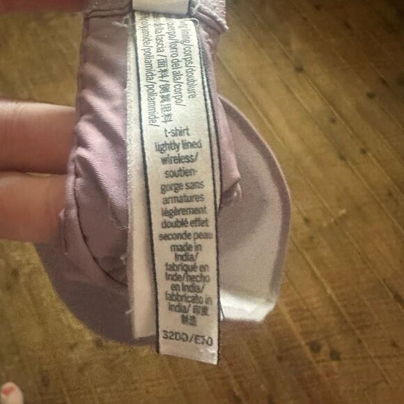 Victoria’s Secret T-shirt lightly lined wireless pink 32DD bra - Picture 3 of 3